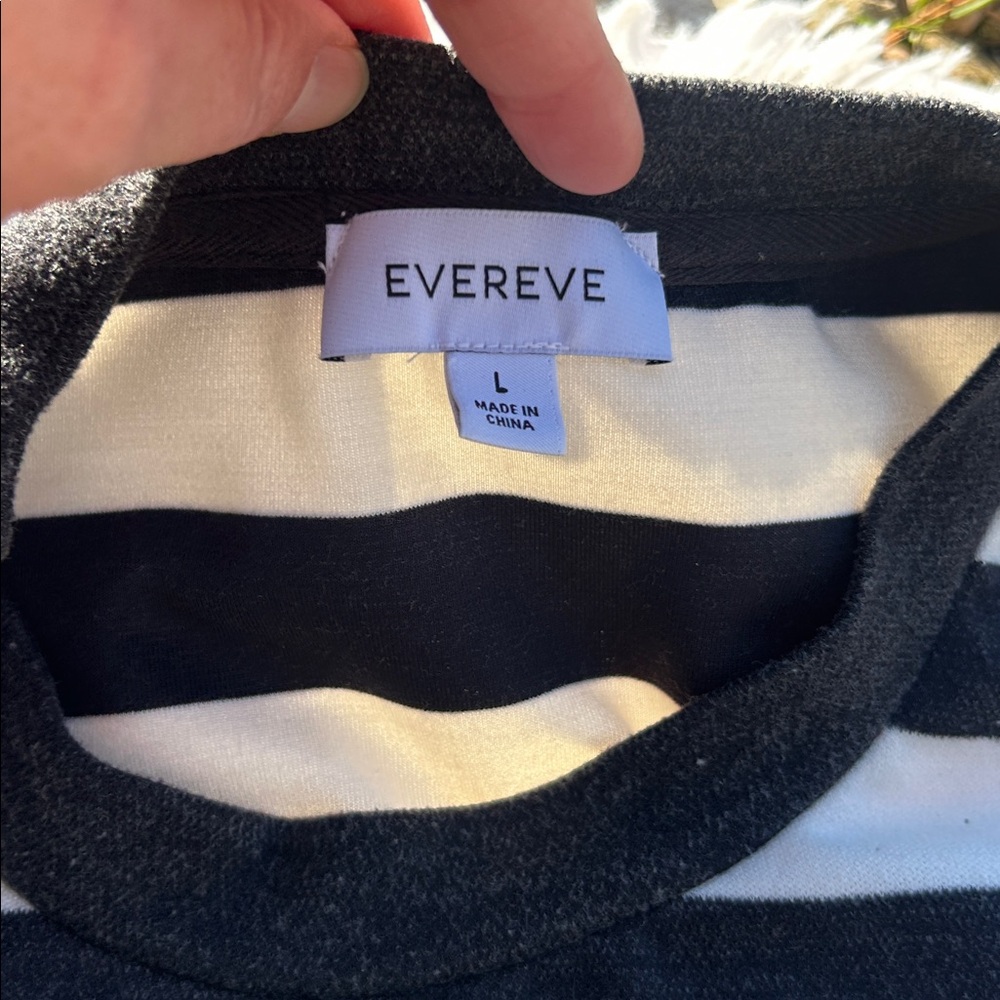 Evereve Crewneck Gray and Cream Striped Sweatshirt with Drop Sleeves Size Large - Picture 8 of 13